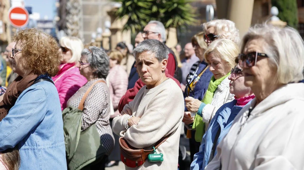 Silence et deuil à Torrevieja et à Zaragoza, frappées par la violence machiste : « La douleur est immense »