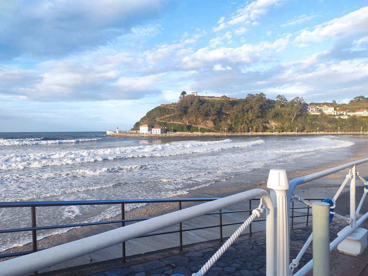 Ribadesella définit le dispositif de sauvetage pour la saison 2026 : 16 sauveteurs quotidiens et renforts pour le Sella.